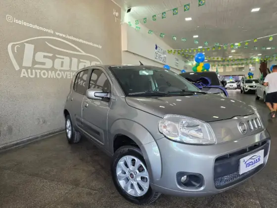 FIAT UNO 1.0 VIVACE 8V FLEX 4P MANUAL FIAT UNO 1.0 VIVACE 8V FLEX 4P MANUAL