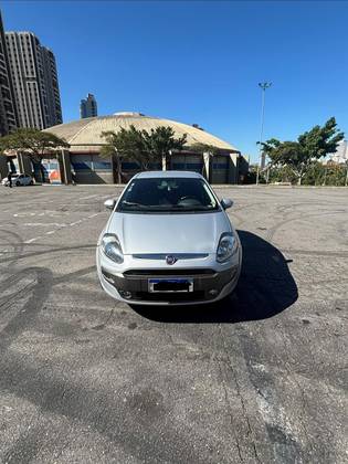 FIAT PUNTO 1.6 ESSENCE 16V FLEX 4P MANUAL
