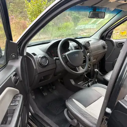 FORD-ECOSPORT-2010