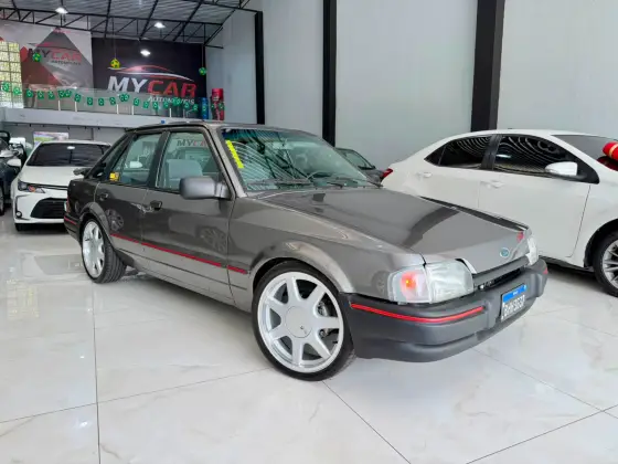 FORD ESCORT 1.8 GUARUJÁ 8V GASOLINA 4P MANUAL FORD ESCORT 1.8 GUARUJÁ 8V GASOLINA 4P MANUAL