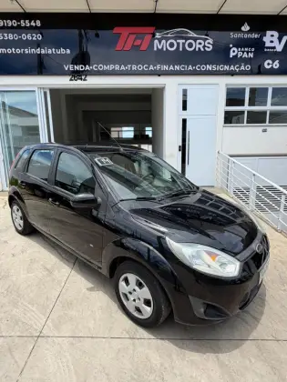 FORD FIESTA 1.6 ROCAM HATCH 8V FLEX 4P MANUAL FORD FIESTA 1.6 ROCAM HATCH 8V FLEX 4P MANUAL