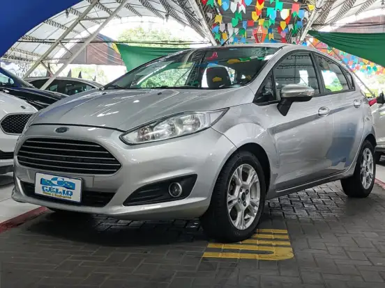 FORD-FIESTA-1.6 SE HATCH 16V FLEX 4P POWERSHIFT FORD-FIESTA-2014