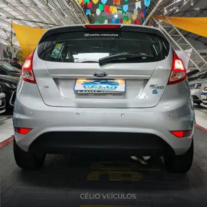 FORD-FIESTA-2014