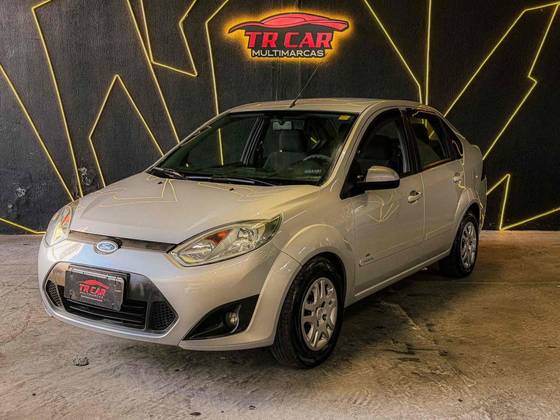 FORD FIESTA 1.6 ROCAM SE SEDAN 8V FLEX 4P MANUAL