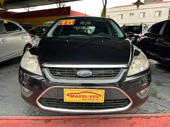FORD FOCUS 2.0 GHIA 16V FLEX 4P AUTOMÁTICO FORD FOCUS 2.0 GHIA 16V FLEX 4P AUTOMÁTICO