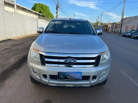 FORD RANGER 3.2 XLT 4X4 CD 20V DIESEL 4P MANUAL FORD RANGER 3.2 XLT 4X4 CD 20V DIESEL 4P MANUAL
