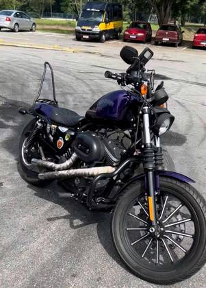 HARLEY-DAVIDSON SPORTSTER IRON 883 