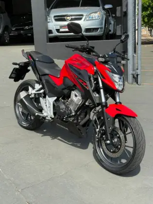 HONDA CB 300F TWISTER CBS HONDA CB 300F TWISTER CBS