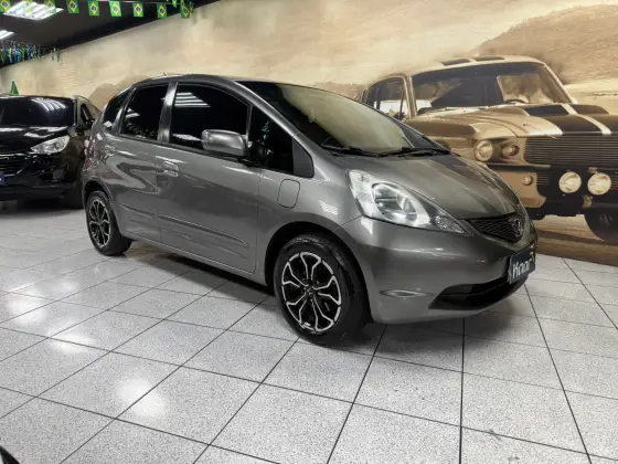 HONDA FIT 1.4 LX 16V FLEX 4P MANUAL HONDA FIT 1.4 LX 16V FLEX 4P MANUAL