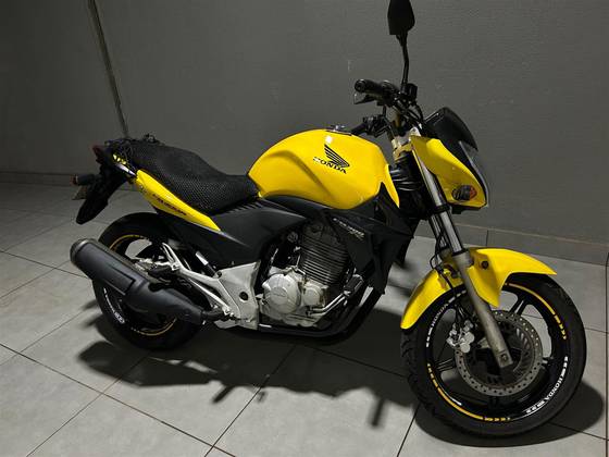 HONDA CB 300R 