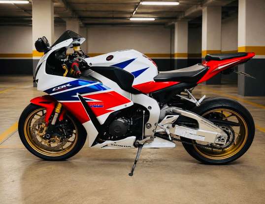 HONDA-CBR 1000RR FIREBLADE HONDA-CBR 1000RR FIREBLADE-2012