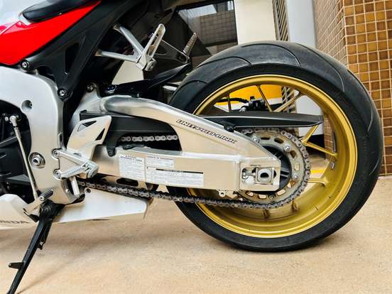 HONDA-CBR 1000RR FIREBLADE HONDA-CBR 1000RR FIREBLADE-2012