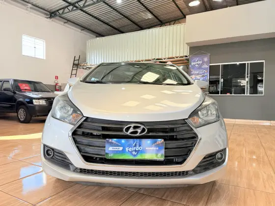 HYUNDAI HB20 1.6 COMFORT PLUS 16V FLEX 4P MANUAL HYUNDAI HB20 1.6 COMFORT PLUS 16V FLEX 4P MANUAL