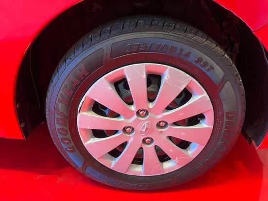 HYUNDAI-HB20-1.6 COMFORT PLUS 16V FLEX 4P AUTOMÁTICO HYUNDAI-HB20-2015