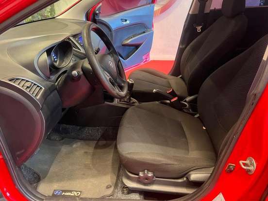 HYUNDAI-HB20-2015