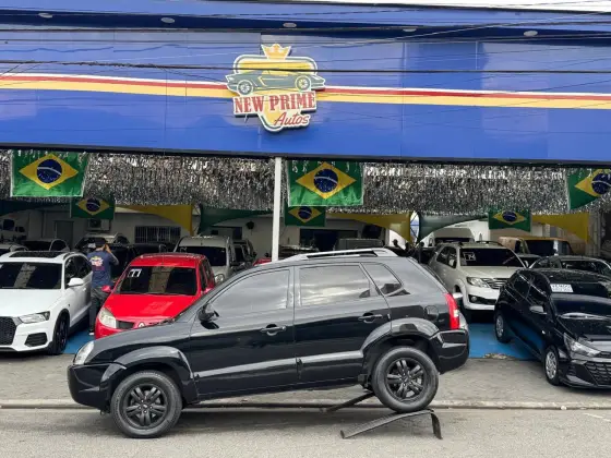 HYUNDAI TUCSON 2.0 MPFI GLS 16V 143CV 2WD GASOLINA 4P AUTOMÁTICO HYUNDAI TUCSON 2.0 MPFI GLS 16V 143CV 2WD GASOLINA 4P AUTOMÁTICO