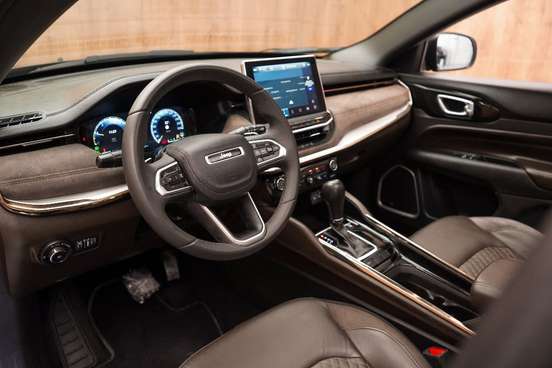 JEEP-COMMANDER-2024