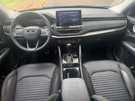 JEEP-COMMANDER-2024