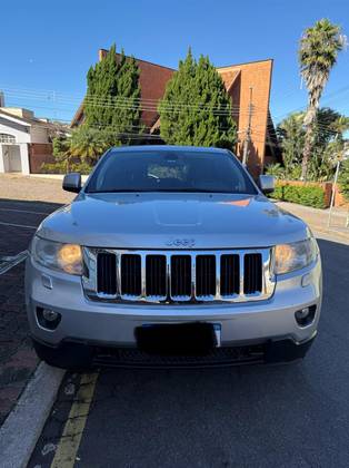 JEEP GRAND CHEROKEE 3.6 LAREDO 4X4 V6 24V GASOLINA 4P AUTOMÁTICO