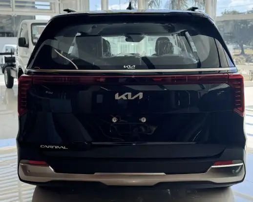 KIA-CARNIVAL-2024