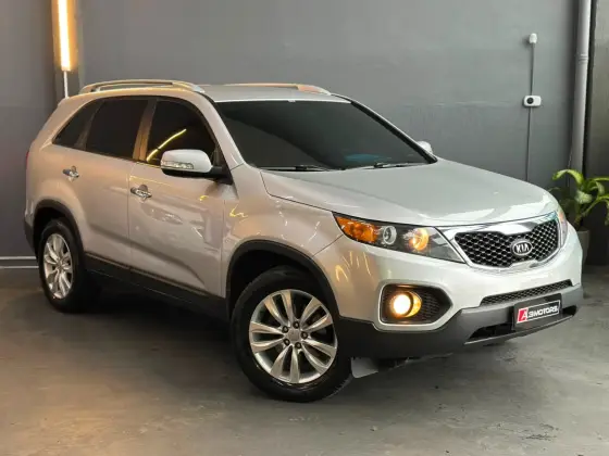 KIA SORENTO 2.4 16V GASOLINA EX AUTOMÁTICO KIA SORENTO 2.4 16V GASOLINA EX AUTOMÁTICO