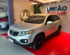 KIA SORENTO 2.4 16V GASOLINA EX 7L 4WD AUTOMÁTICO KIA SORENTO 2.4 16V GASOLINA EX 7L 4WD AUTOMÁTICO