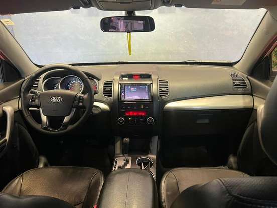KIA-SORENTO-2010