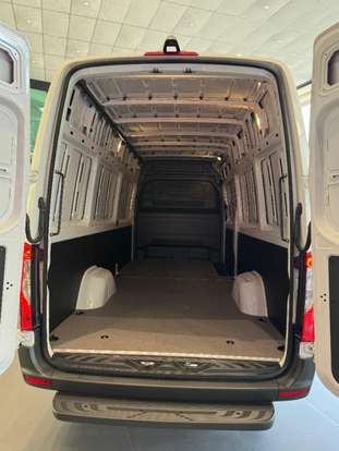 MERCEDES-BENZ-E-SPRINTER-2024