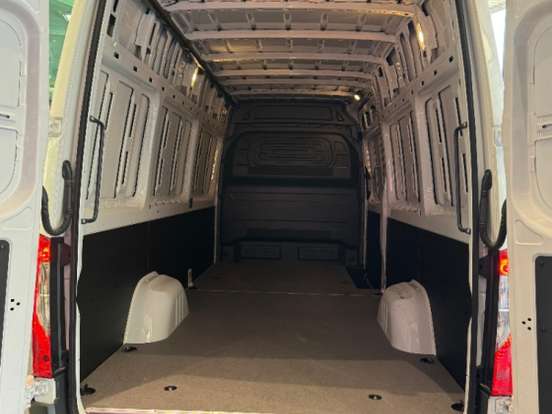 MERCEDES-BENZ-E-SPRINTER-81 KW ELÉTRICO FURGÃO 320 STREET EXTRA LONGO AUTOMÁTICO MERCEDES-BENZ-E-SPRINTER-2024