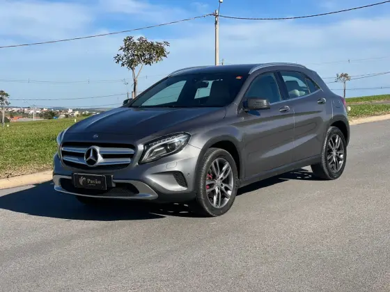 MERCEDES-BENZ GLA 200 1.6 CGI STYLE 16V TURBO FLEX 4P AUTOMÁTICO
