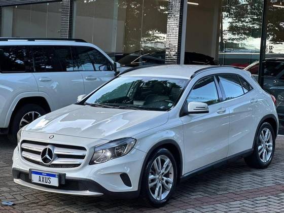 MERCEDES-BENZ GLA 200 1.6 CGI STYLE 16V TURBO FLEX 4P AUTOMÁTICO
