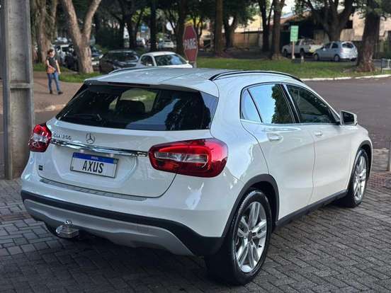 MERCEDES-BENZ-GLA 200-1.6 CGI STYLE 16V TURBO FLEX 4P AUTOMÁTICO MERCEDES-BENZ-GLA 200-2015