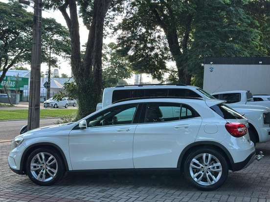 MERCEDES-BENZ-GLA 200-1.6 CGI STYLE 16V TURBO FLEX 4P AUTOMÁTICO MERCEDES-BENZ-GLA 200-2015