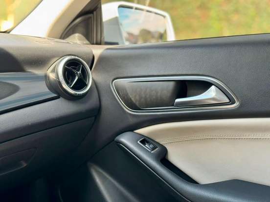 MERCEDES-BENZ-CLA 180-1.6 CGI GASOLINA 7G-DCT MERCEDES-BENZ-CLA 180-2018