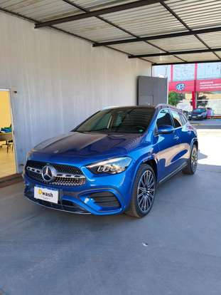 MERCEDES-BENZ-GLA 200-2024