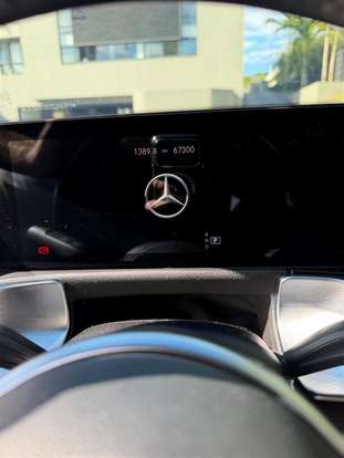 MERCEDES-BENZ-GLB 200-2020
