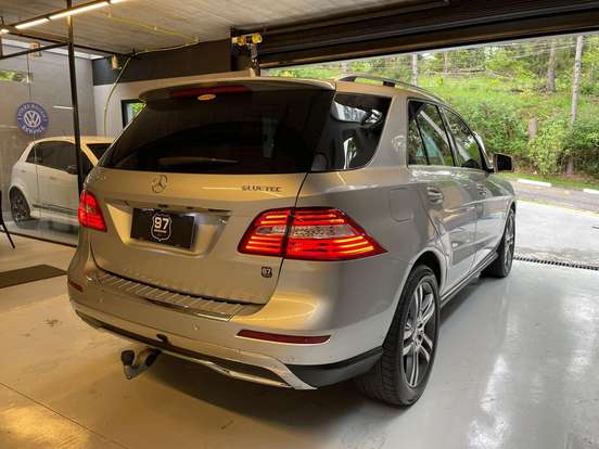 MERCEDES-BENZ-ML 350-3.0 BLUETEC V6 DIESEL 4P AUTOMÁTICO MERCEDES-BENZ-ML 350-2015