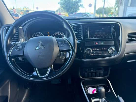 MITSUBISHI-OUTLANDER-2.0 COMFORT 16V GASOLINA 4P AUTOMÁTICO MITSUBISHI-OUTLANDER-2017