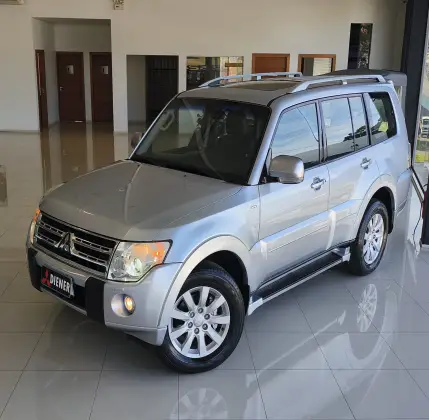 MITSUBISHI PAJERO FULL 3.2 HPE 4X4 16V TURBO INTERCOOLER DIESEL 4P AUTOMÁTICO MITSUBISHI PAJERO FULL 3.2 HPE 4X4 16V TURBO INTERCOOLER DIESEL 4P AUTOMÁTICO