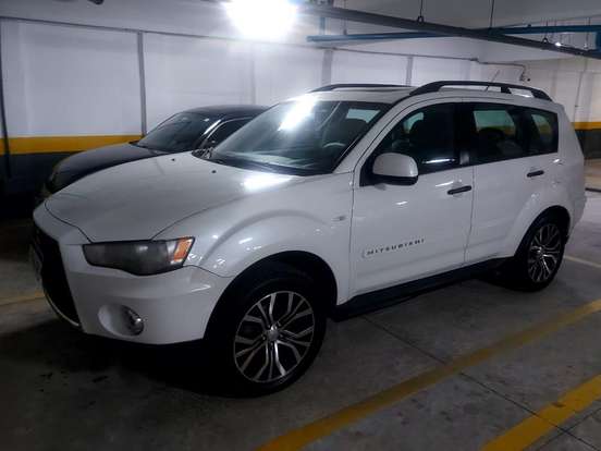 MITSUBISHI-OUTLANDER-2.0 16V GASOLINA 4P AUTOMÁTICO MITSUBISHI-OUTLANDER-2011