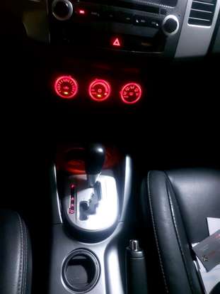 MITSUBISHI-OUTLANDER-2011