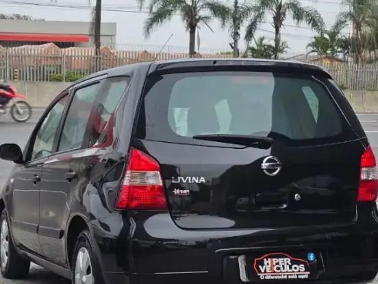 NISSAN-LIVINA-1.8 SL 16V FLEX 4P AUTOMÁTICO NISSAN-LIVINA-2009