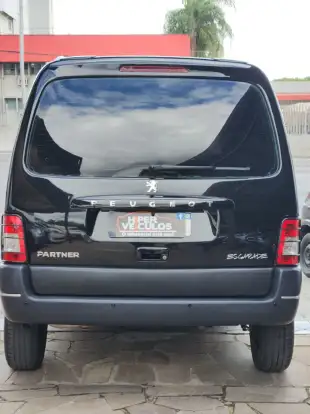 PEUGEOT-PARTNER-2010