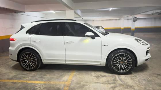 PORSCHE CAYENNE 3.0 V6 E-HYBRID AWD TIPTRONIC S