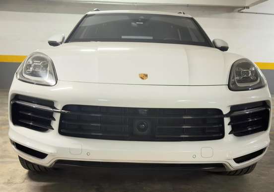 PORSCHE-CAYENNE-2019