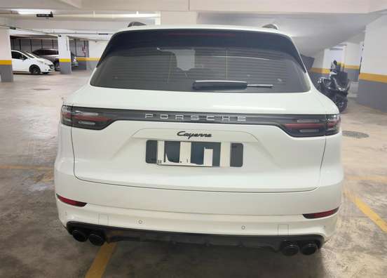 PORSCHE-CAYENNE-2019