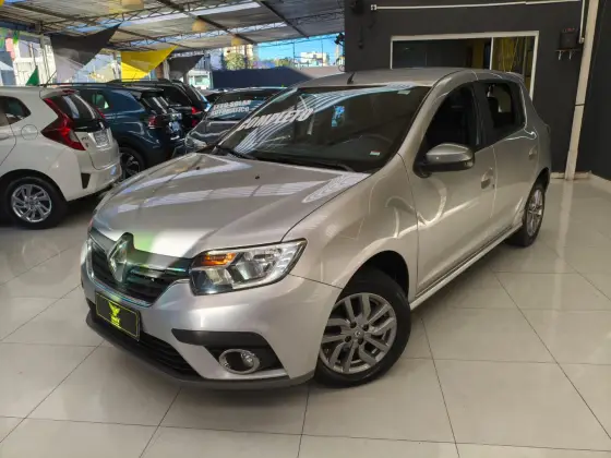RENAULT SANDERO 1.0 12V SCE FLEX GT LINE MANUAL RENAULT SANDERO 1.0 12V SCE FLEX GT LINE MANUAL