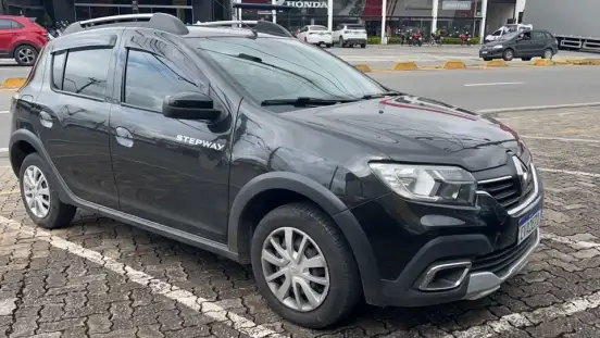 RENAULT-SANDERO-2023