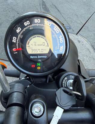 ROYAL ENFIELD-HUNTER 350-2025