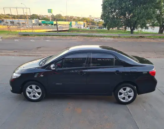 TOYOTA-COROLLA-2011